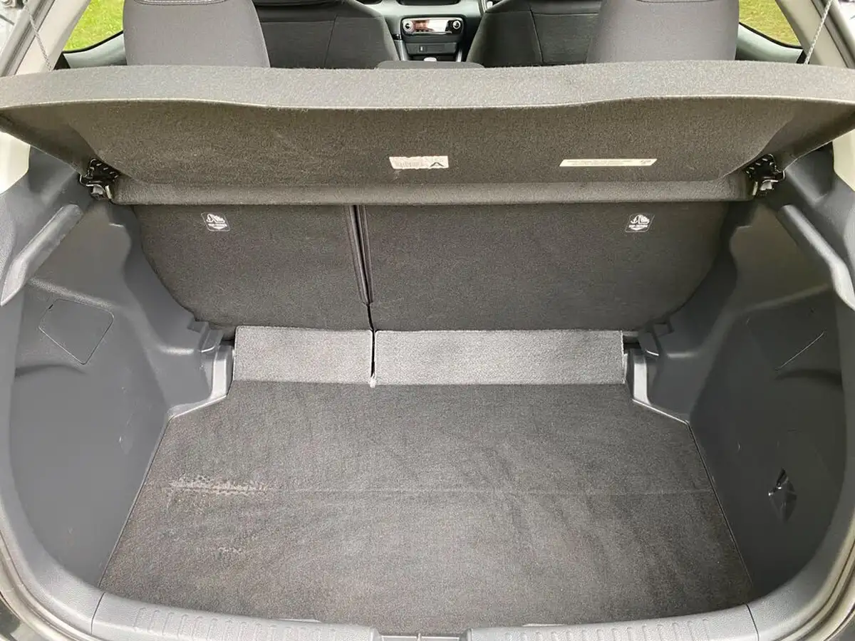 2022-toyota-yaris-15-vvt-i-design-big-34
