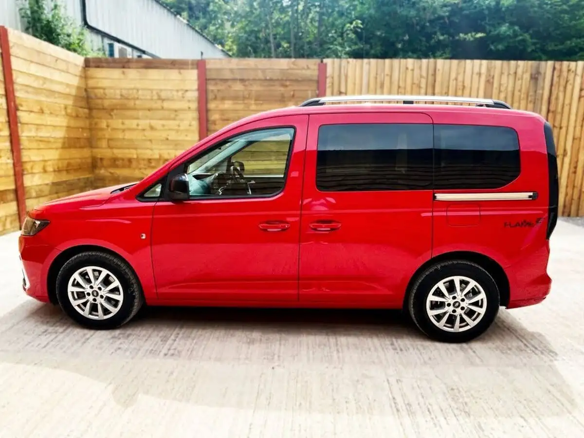 2023-ford-tourneo-connect-20-titanium-auto-big-3