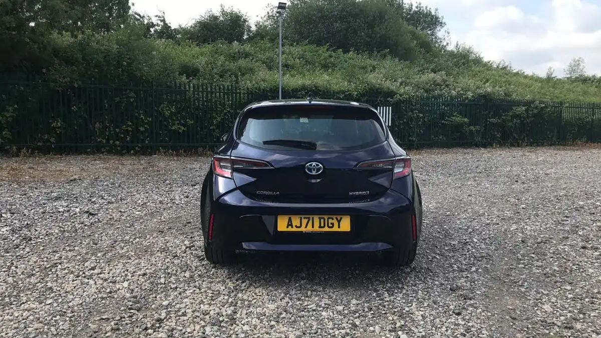 2022-toyota-corolla-18-vvt-i-icon-120bhp-trk-hatchback-5d-big-18