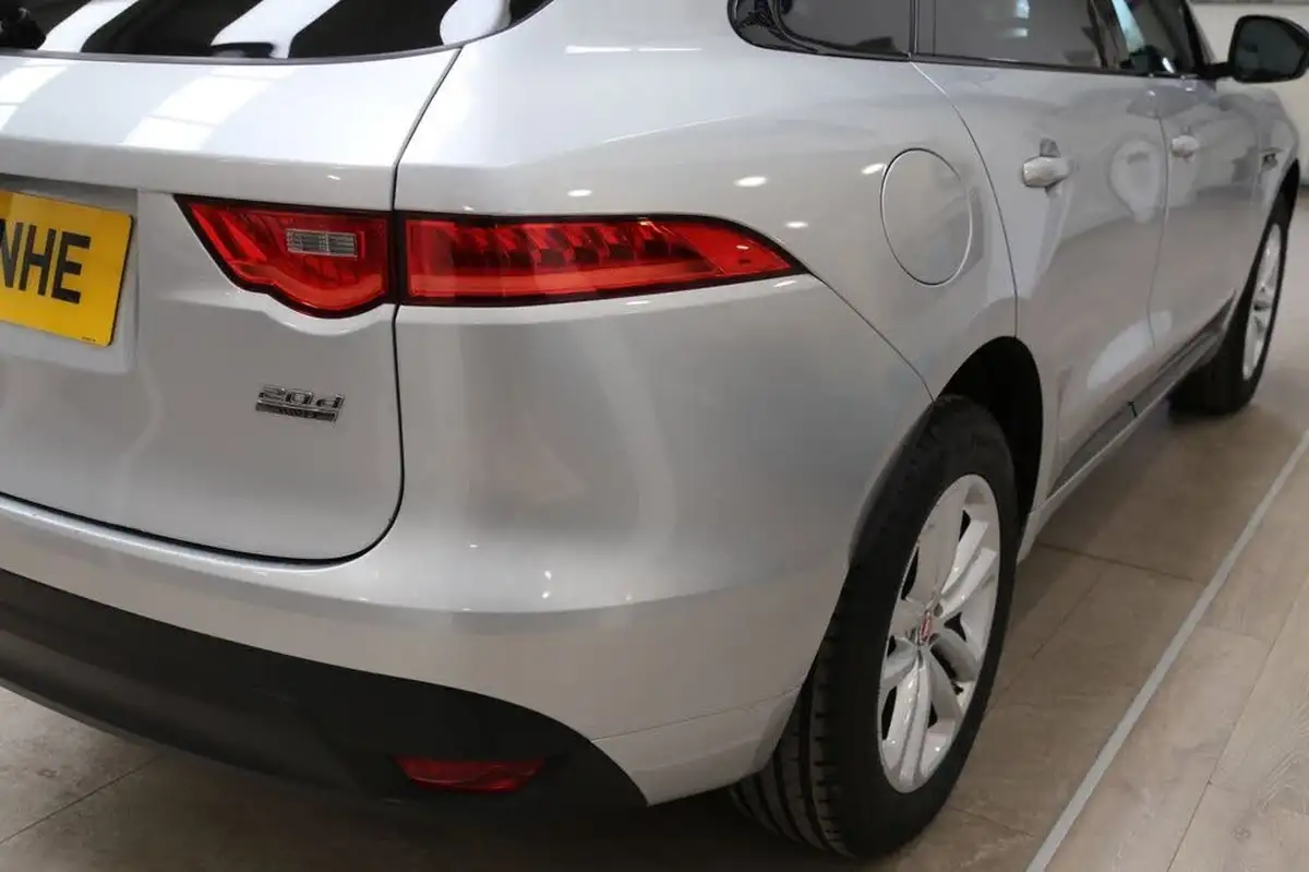 2018-jaguar-f-pace-20-i4d-r-sport-180ps-auto-big-25
