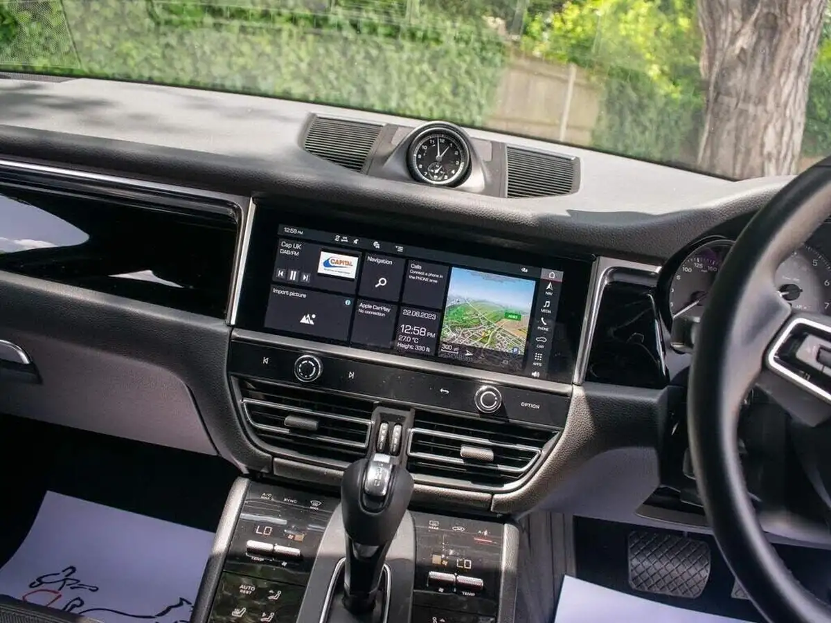 2022-porsche-macan-29-v6-s-big-23