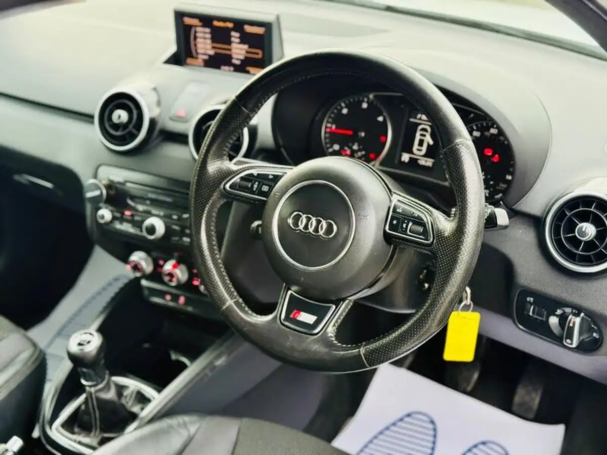 2012-audi-a1-20td-black-edition-big-1