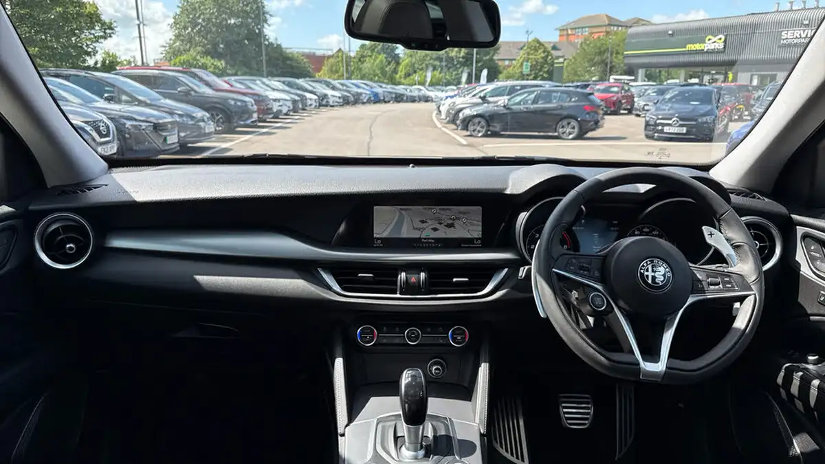 2021-alfa-romeo-stelvio-22td-speciale-big-10