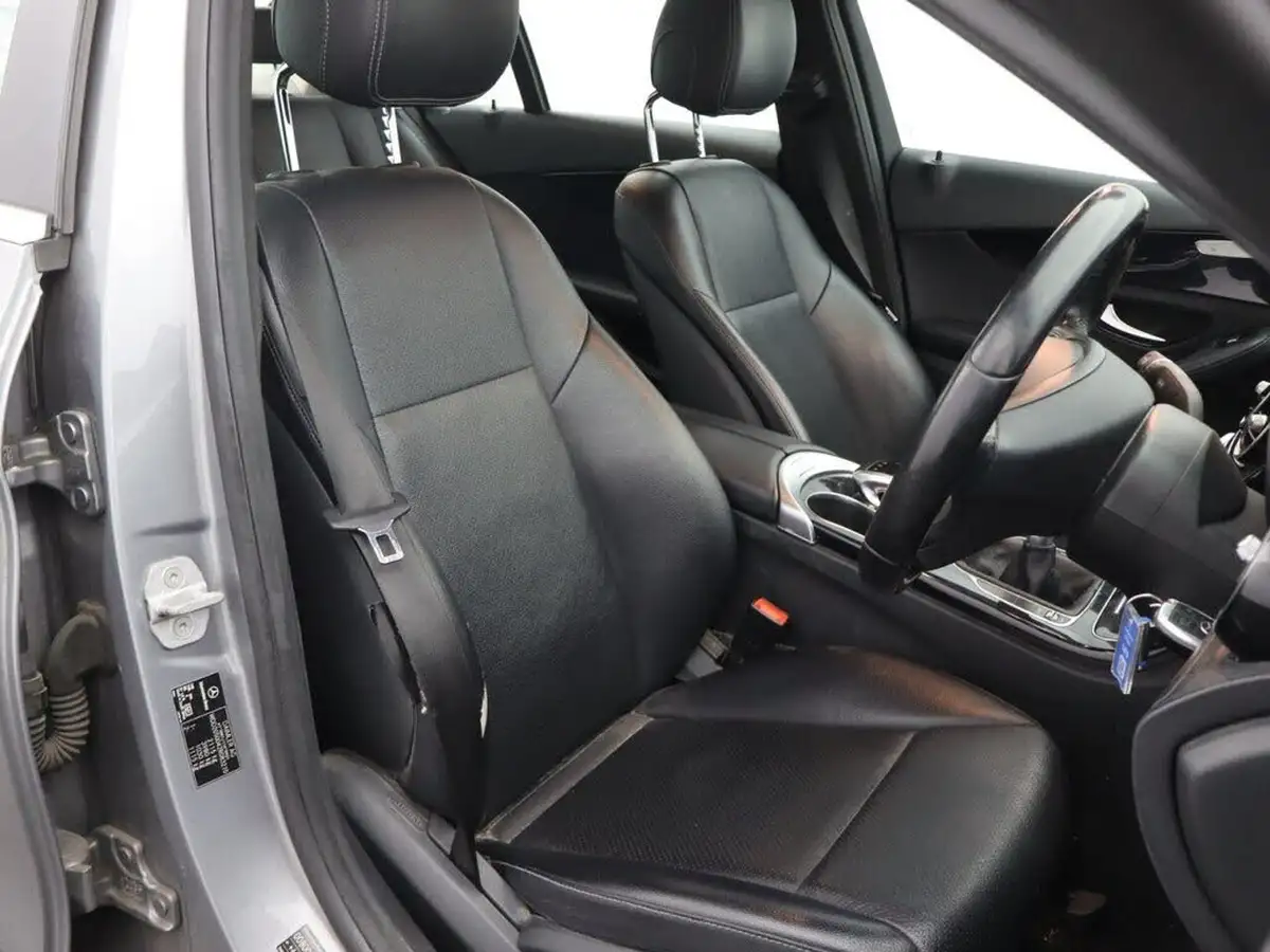 2015-mercedes-benz-c-class-21cdi-c220-se-executivess-saloon-4d-big-13