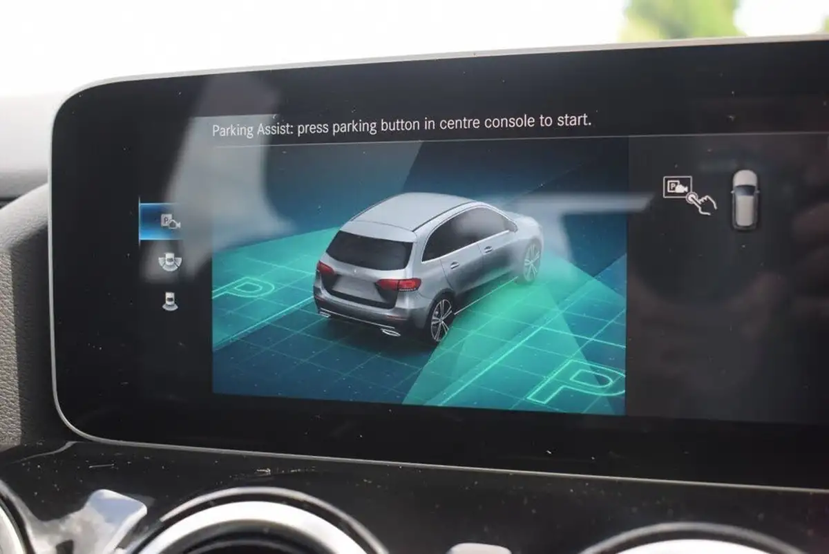 2020-mercedes-benz-b-class-20d-b200d-sport-executive-big-18