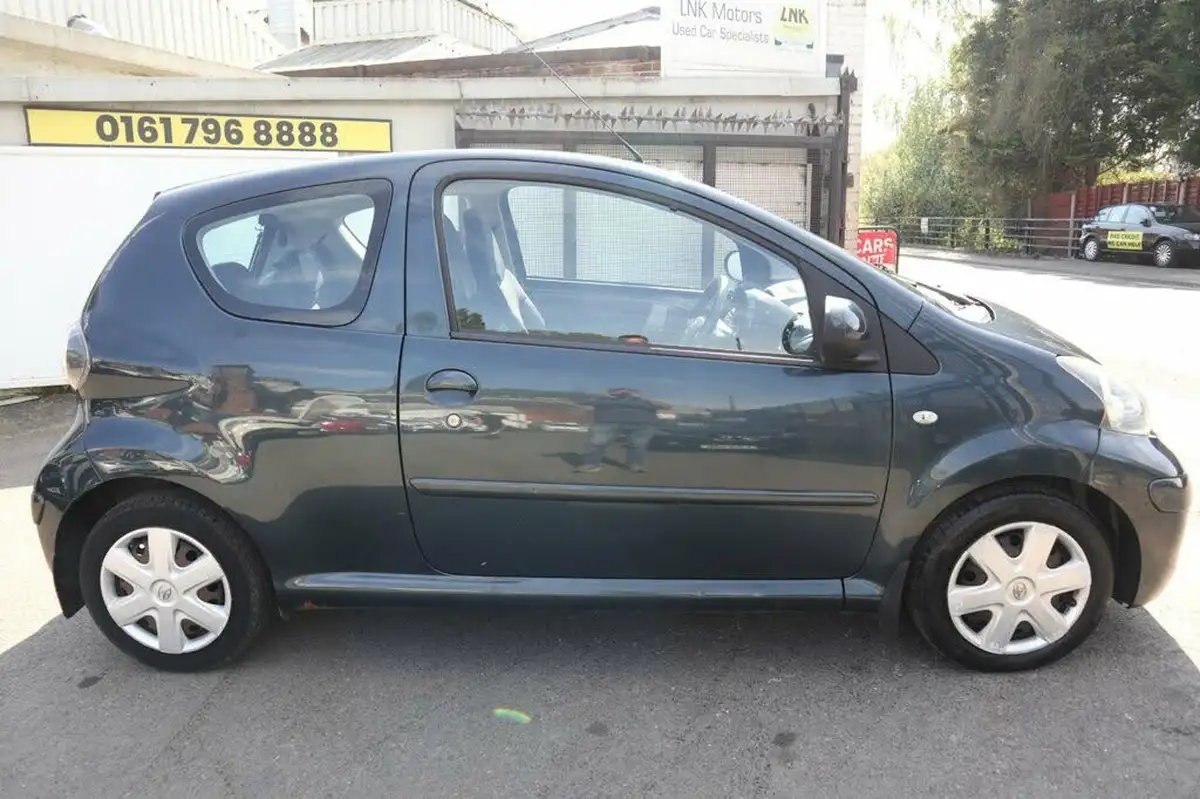 2011-toyota-aygo-10-aygo-ice-3d-big-2