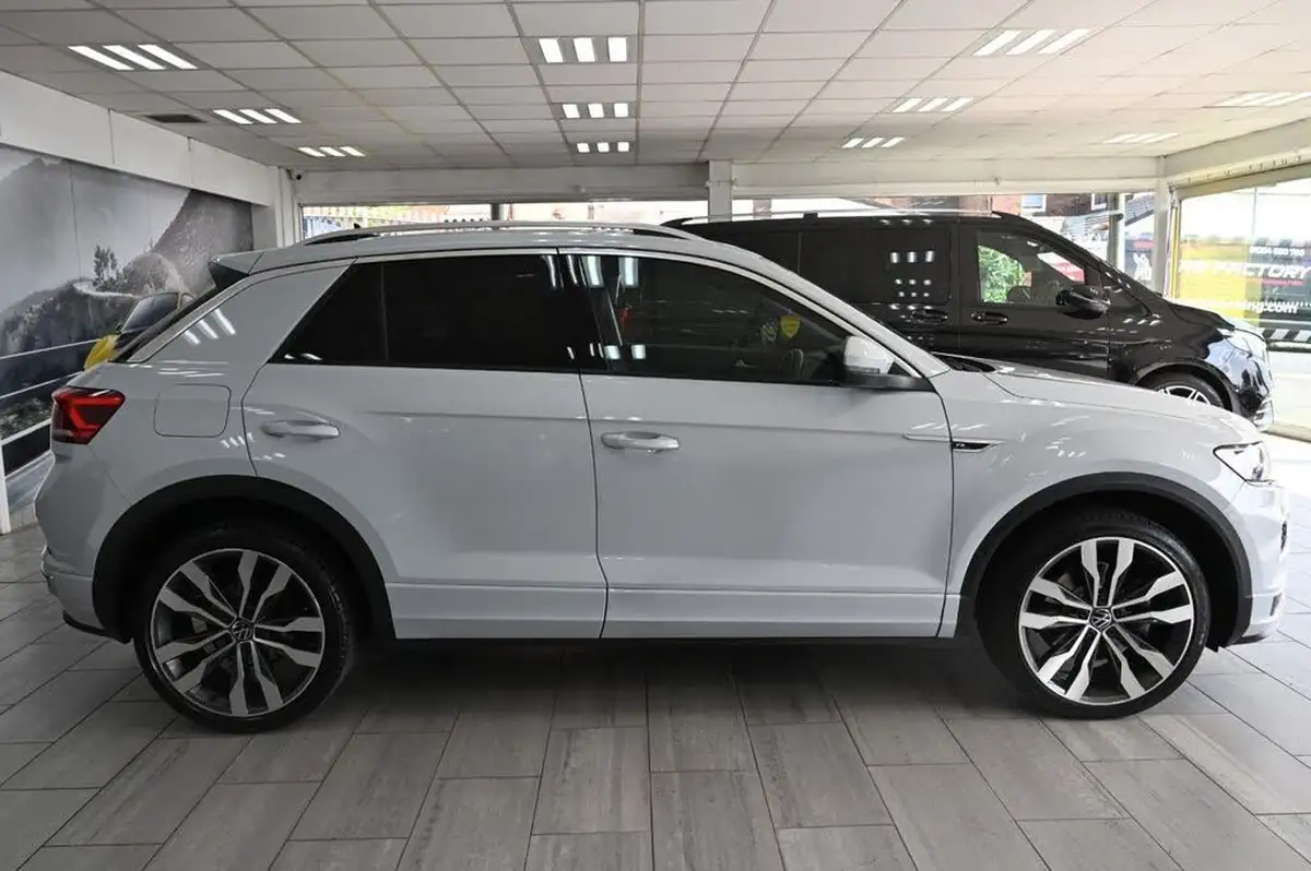 2021-volkswagen-t-roc-15-tsi-r-line-hatchback-5d-dsg-big-2