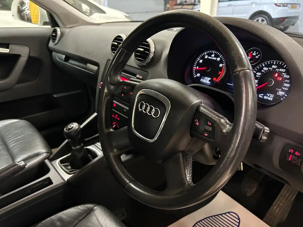 2009-audi-a3-16-se-sportback-5d-big-17