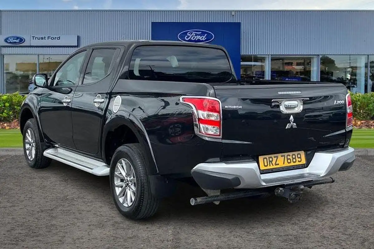 2019-mitsubishi-l200-24di-d-barbarian-eu6b-auto-big-1