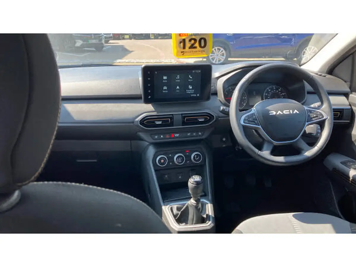 2024-dacia-sandero-stepway-10-tce-extreme-90bhp-big-9