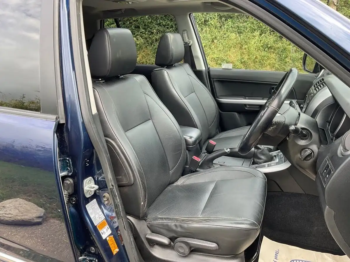 2013-suzuki-grand-vitara-24-sz5-169ps-4x4-big-20
