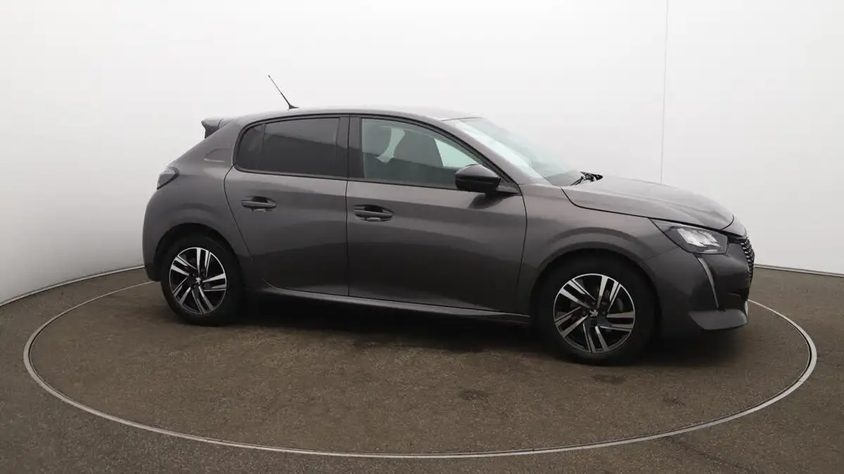 2023-peugeot-208-12-puretech-allure-premium-130ps-eat8-big-30