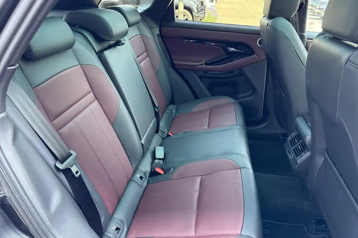 2024-land-rover-range-rover-evoque-20-d200-dynamic-hse-big-35