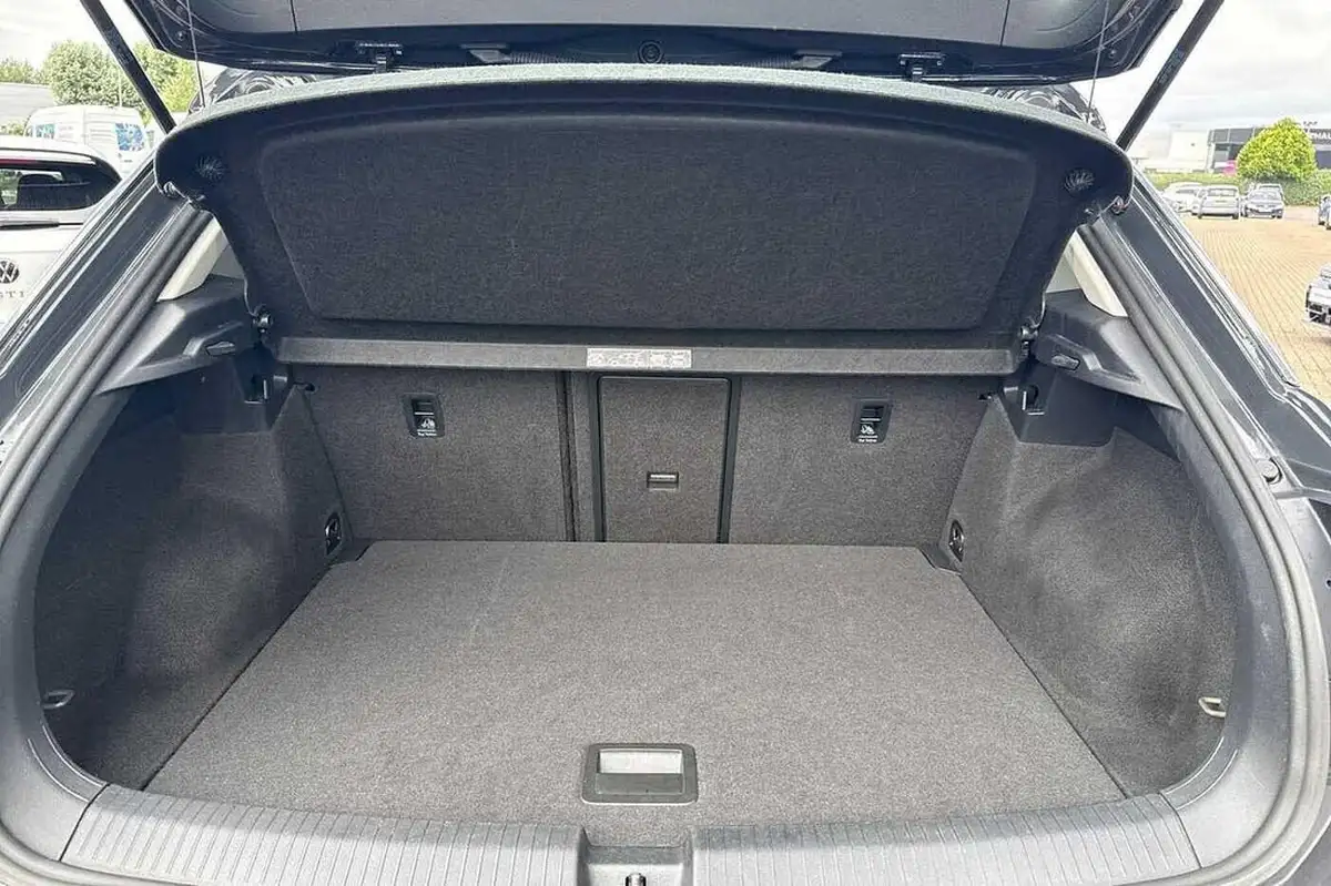 2020-volkswagen-t-roc-10-tsi-se-115ps-big-10