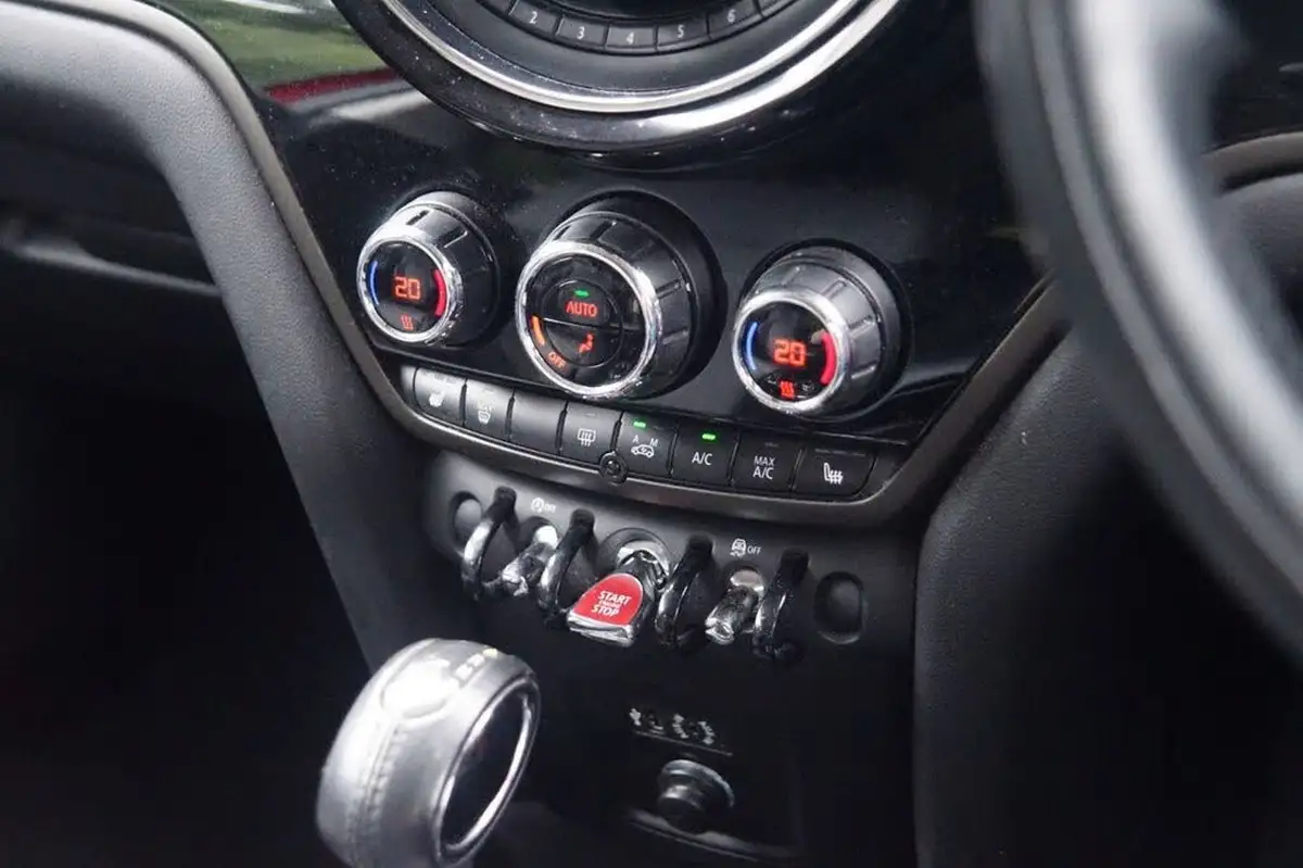 2017-mini-countryman-20td-cooper-d-ss-auto-big-6