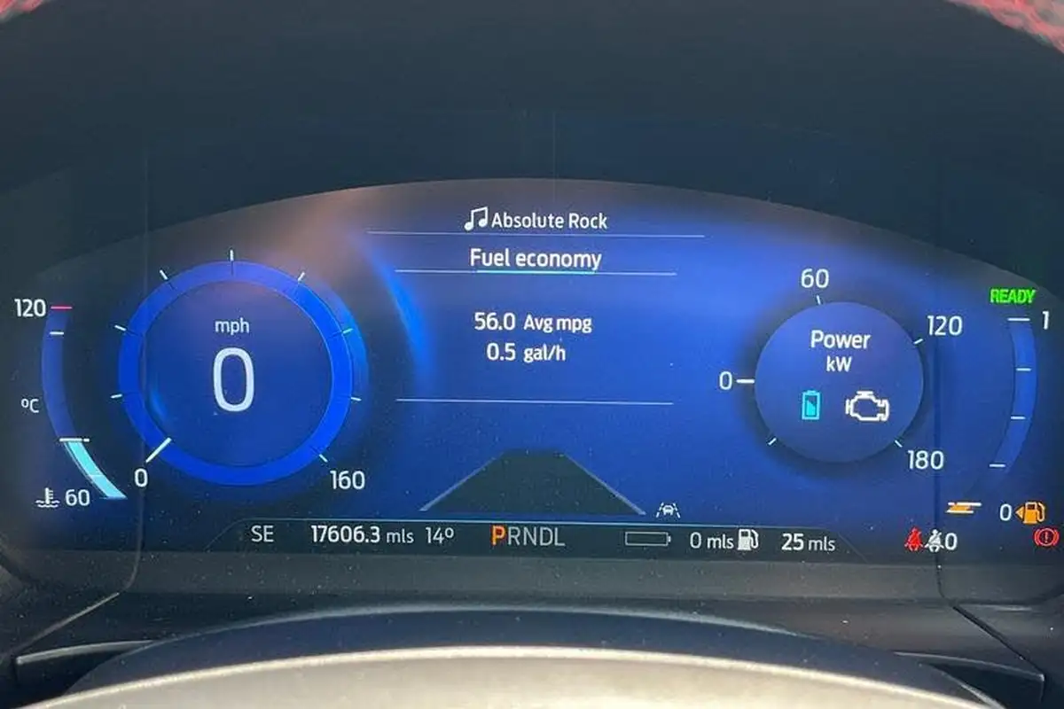 2024-ford-kuga-25t-st-line-edition-225ps-phev-big-12
