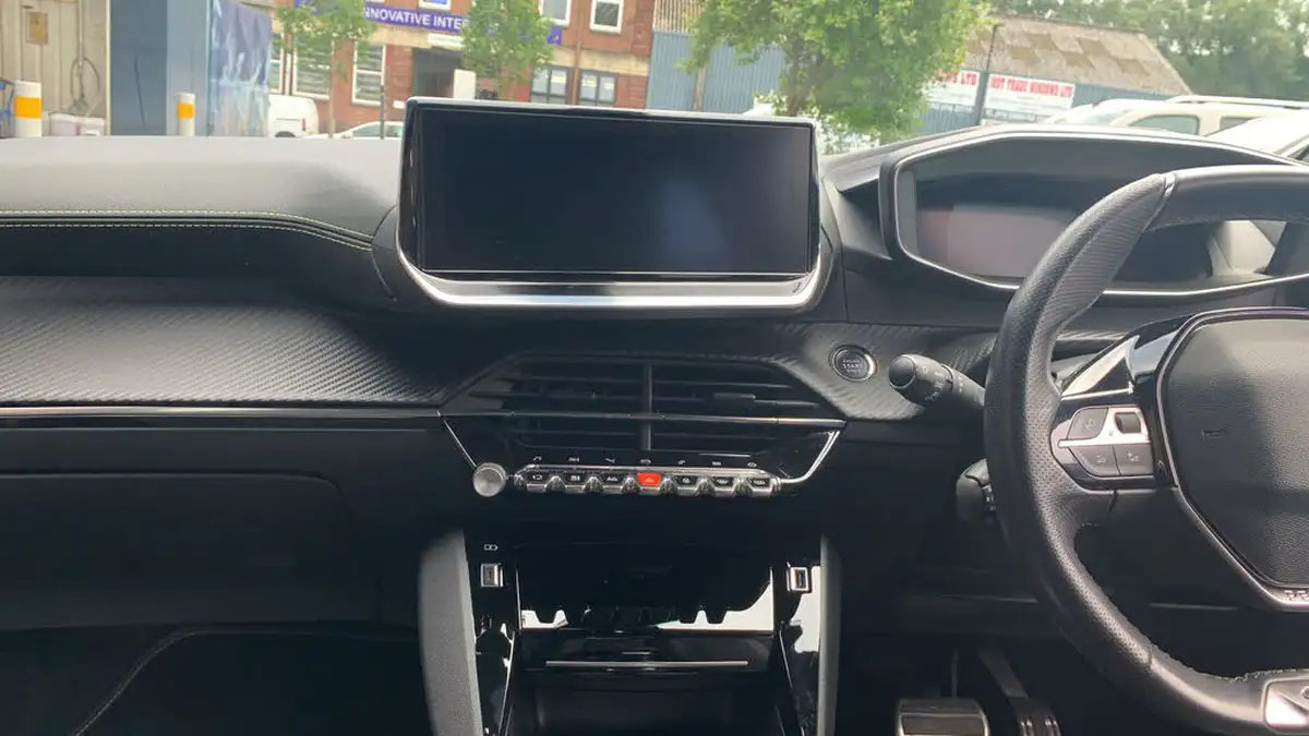 2020-peugeot-208-12-puretech-gt-line-130bhp-eat8-big-9