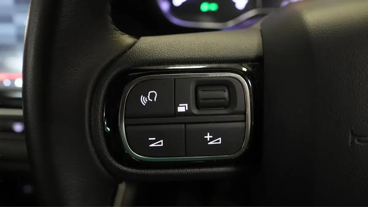 2022-citroen-c3-aircross-12-puretech-shine-plus-110ps-big-22