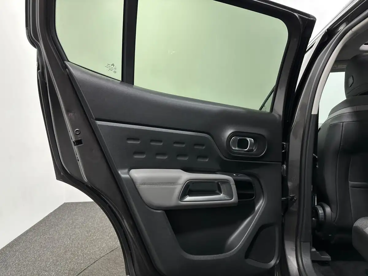 2019-citroen-c5-aircross-16-puretech-flair-plus-big-39