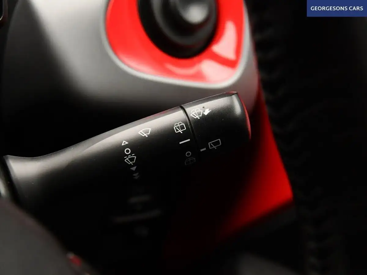 2018-toyota-aygo-10-vvt-i-x-play-71bhp-5d-big-23