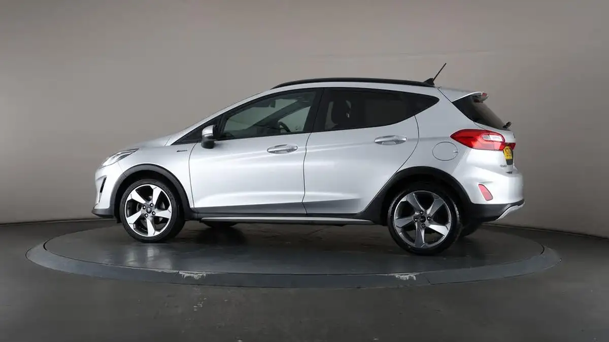 2020-ford-fiesta-big-78