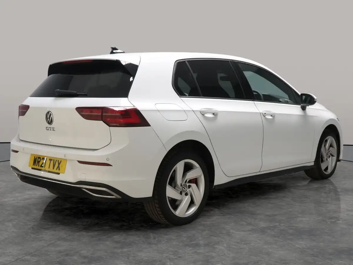 2021-volkswagen-golf-14-tsi-gte-big-10