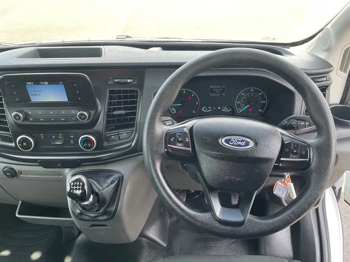 2022-ford-transit-20tdci-350-l2h1-leader-130pseu6dt-rwd-cab-big-31