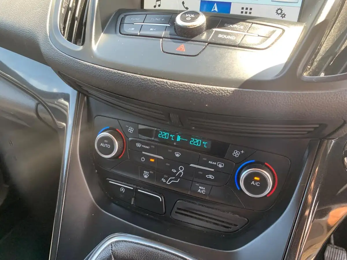 2018-ford-kuga-15tdci-titanium-big-18