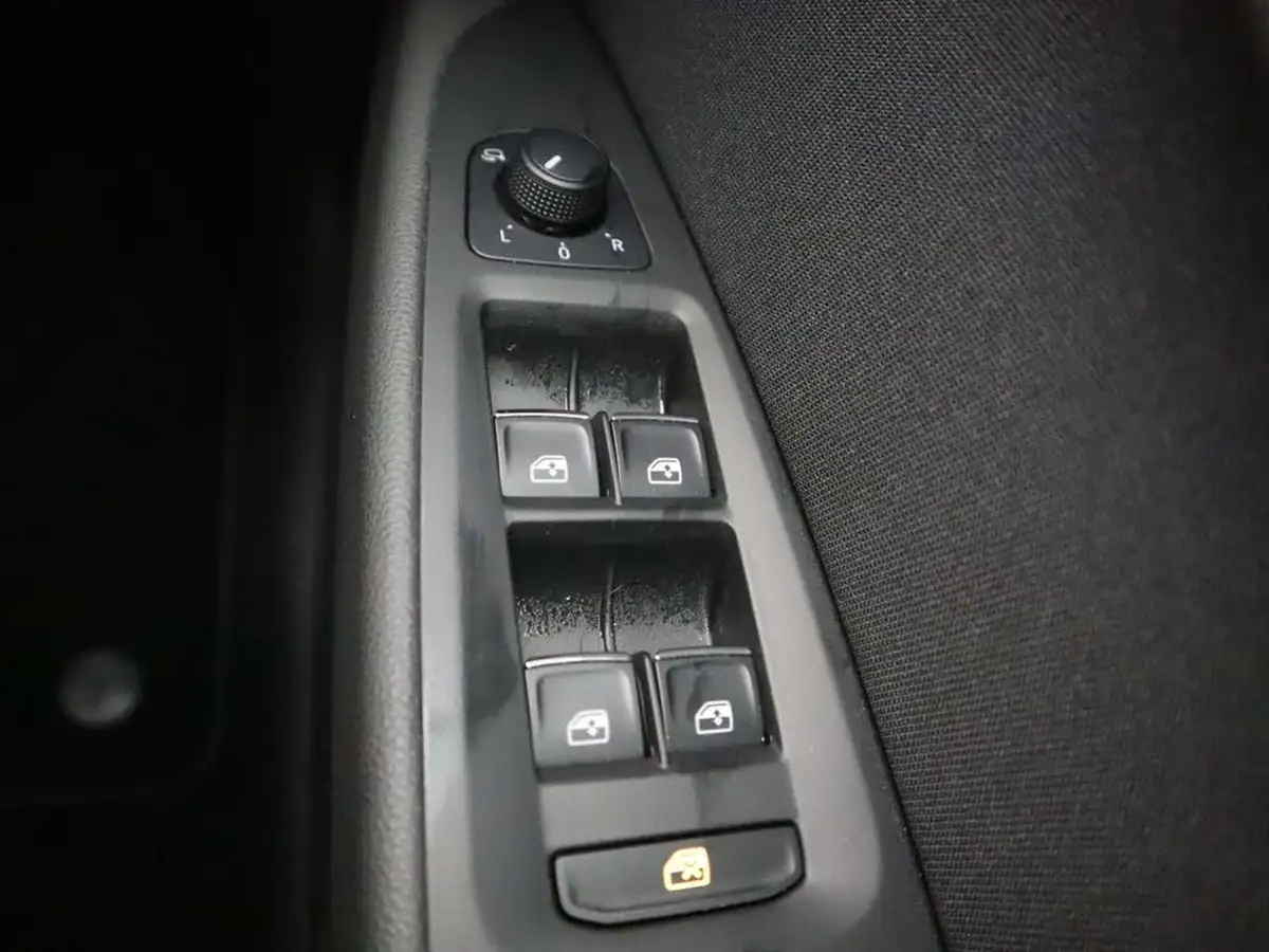 2019-seat-leon-15-tsi-evo-fr-black-edition-150ps-estate-big-34
