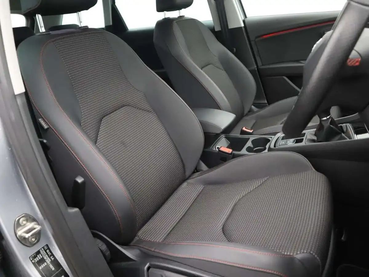 2019-seat-leon-15-tsi-evo-fr-black-edition-150ps-estate-big-10