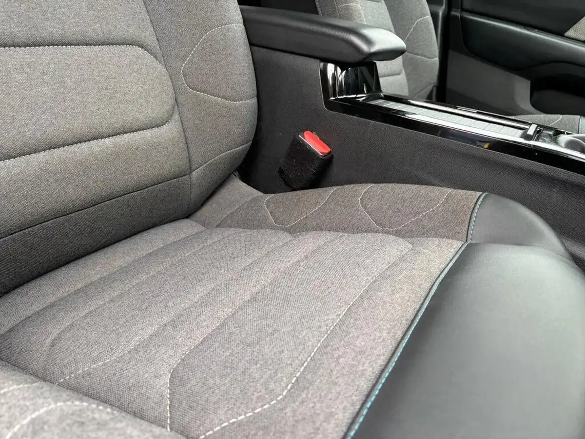 2022-citroen-c4-12-puretech-shine-130ps-big-45
