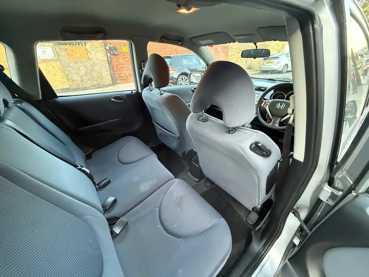 2005-honda-jazz-14-se-cvt-7-big-5