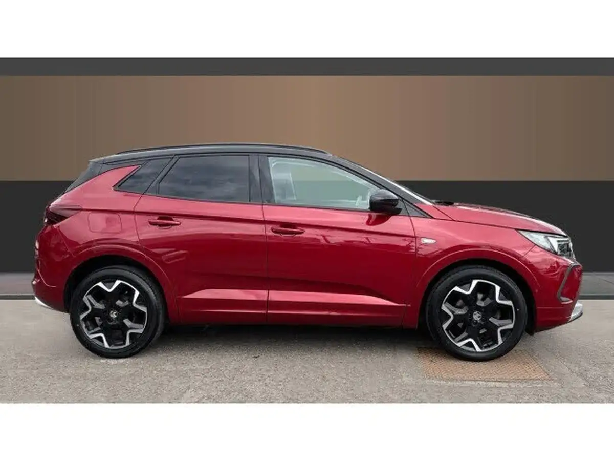 2022-vauxhall-grandland-12-ultimate-big-4