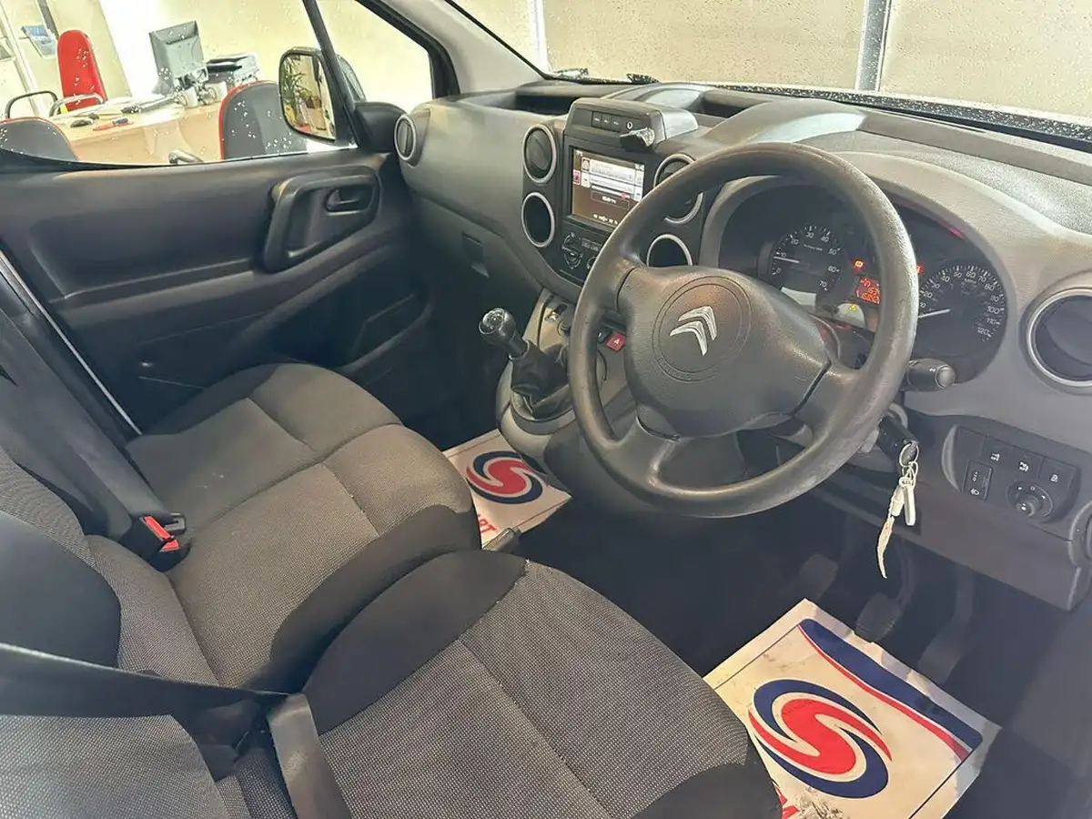 2018-citroen-berlingo-16td-l1-850-enterprise-special-edition-panel-big-10