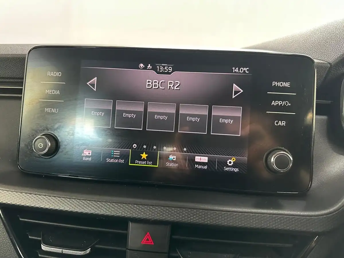 2022-skoda-scala-10-tsi-se-109ps-big-35