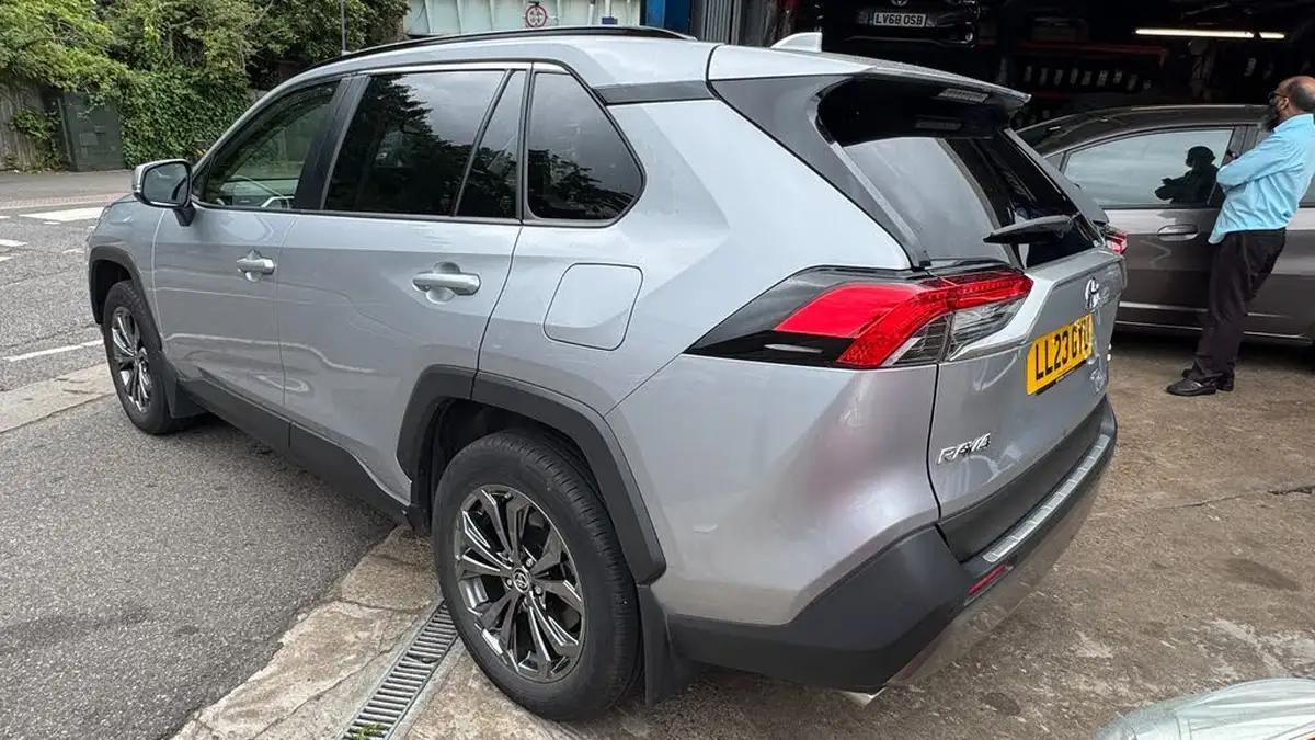 2023-toyota-rav4-25-vvt-i-design-215bhp-big-6