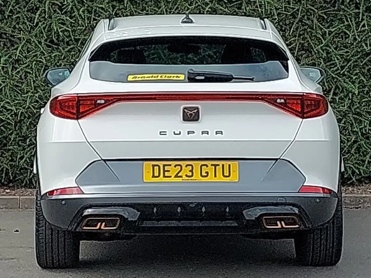 2023-cupra-formentor-14-e-hybrid-v1-big-17