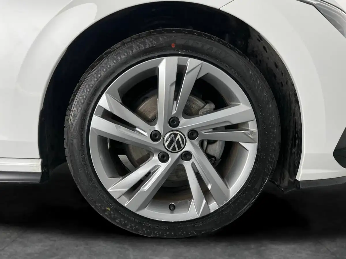 2022-volkswagen-golf-15-tsi-r-line-150ps-hatchback-big-36