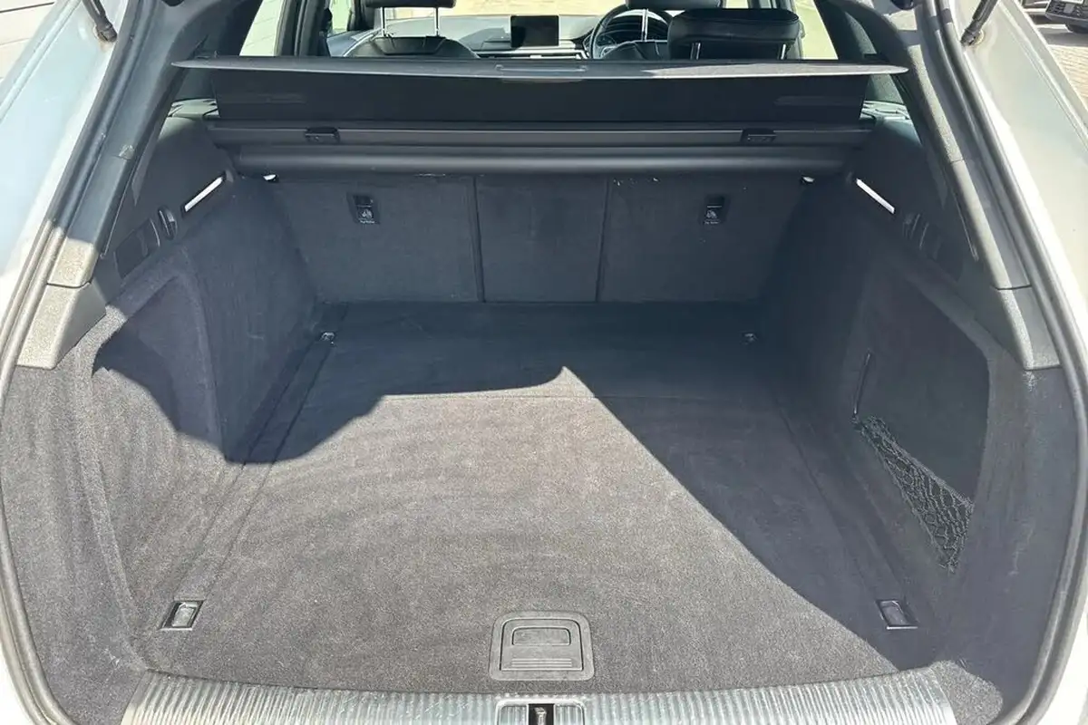 2019-audi-a4-avant-20-35-tfsi-s-line-big-6
