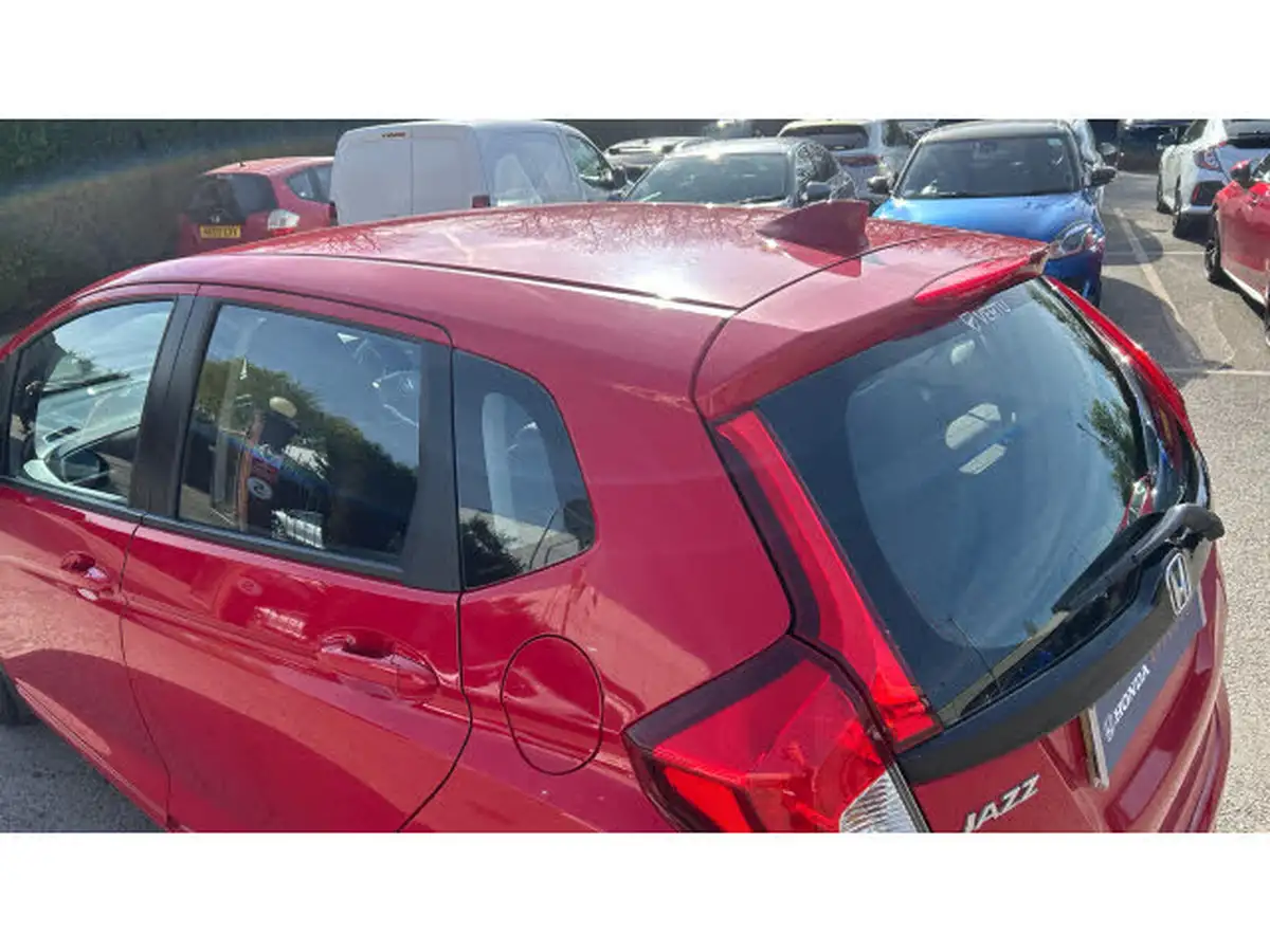 2018-honda-jazz-13-i-vtec-se-navi-big-30