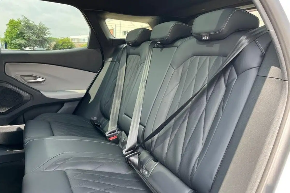 2024-ford-explorer-e-premium-286ps-77kwh-big-19