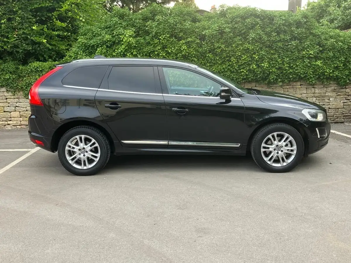 2015-volvo-xc60-24td-d5-se-lux-215bhp-geartronic-big-1
