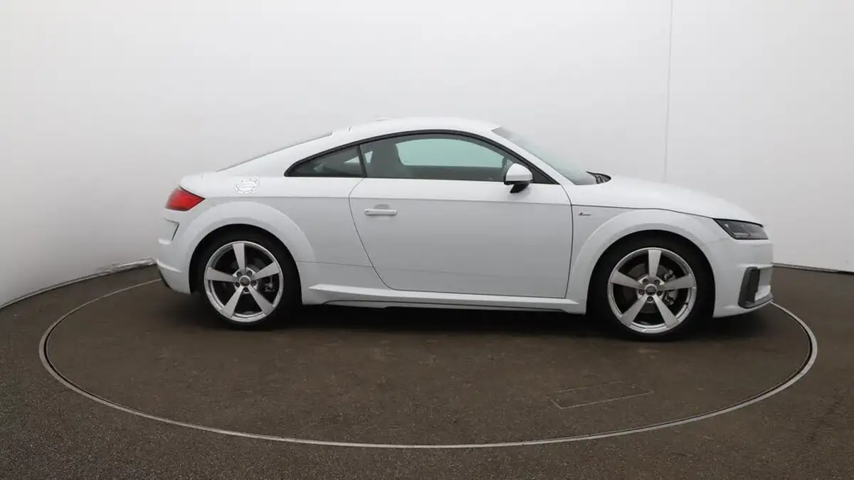 2019-audi-tt-coupe-20-40-tfsi-s-line-big-39