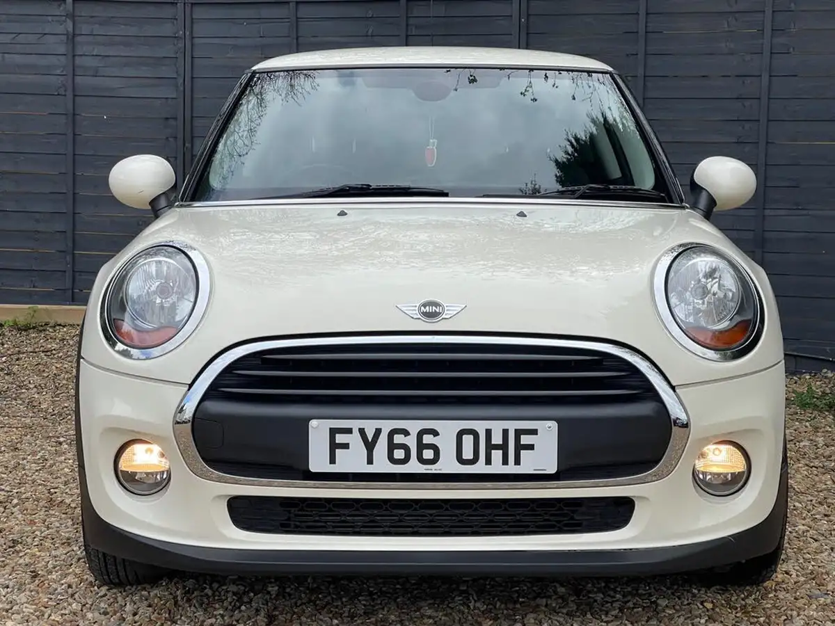 2016-mini-cooper-12-one-3d-big-5