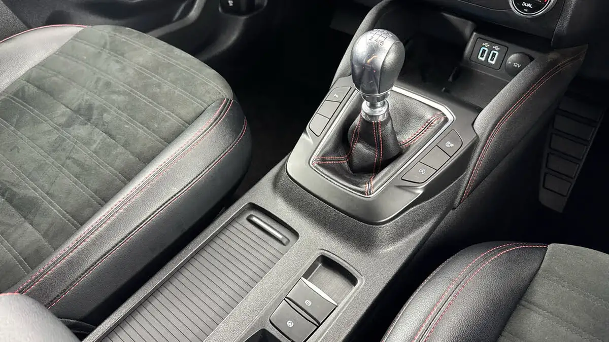 2021-ford-kuga-15-st-line-edition-big-21