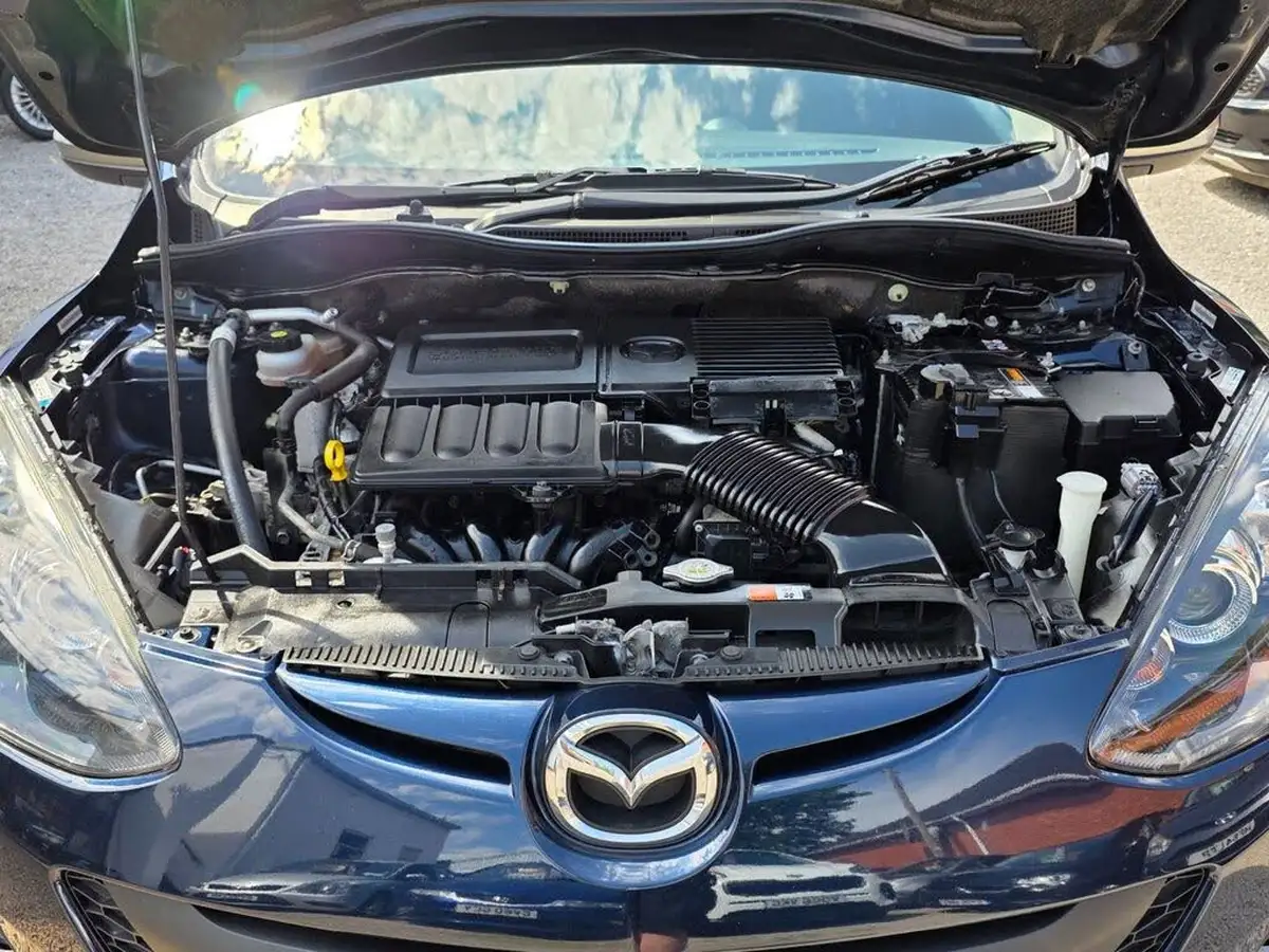 2014-mazda-mazda2-13-sport-venture-big-32