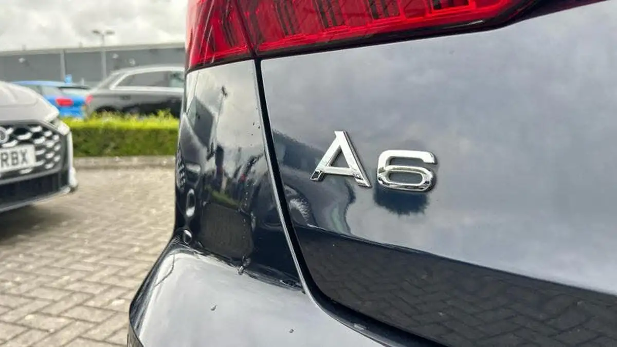 2021-audi-a6-saloon-20-40-tfsi-black-edition-big-12