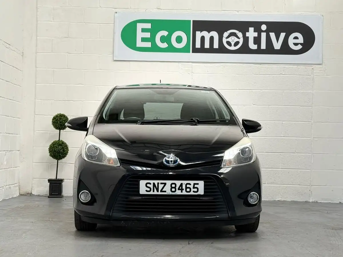 2013-toyota-yaris-15-vvt-i-t4-big-2