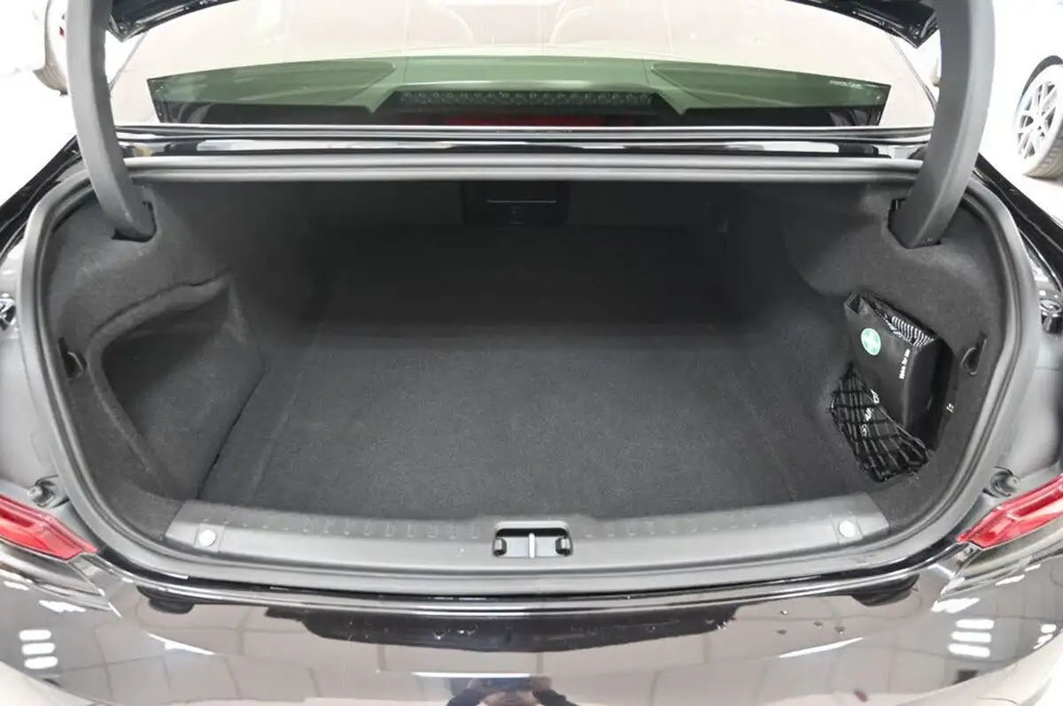 2018-volvo-s90-20td-d5-inscription-4x4-big-9