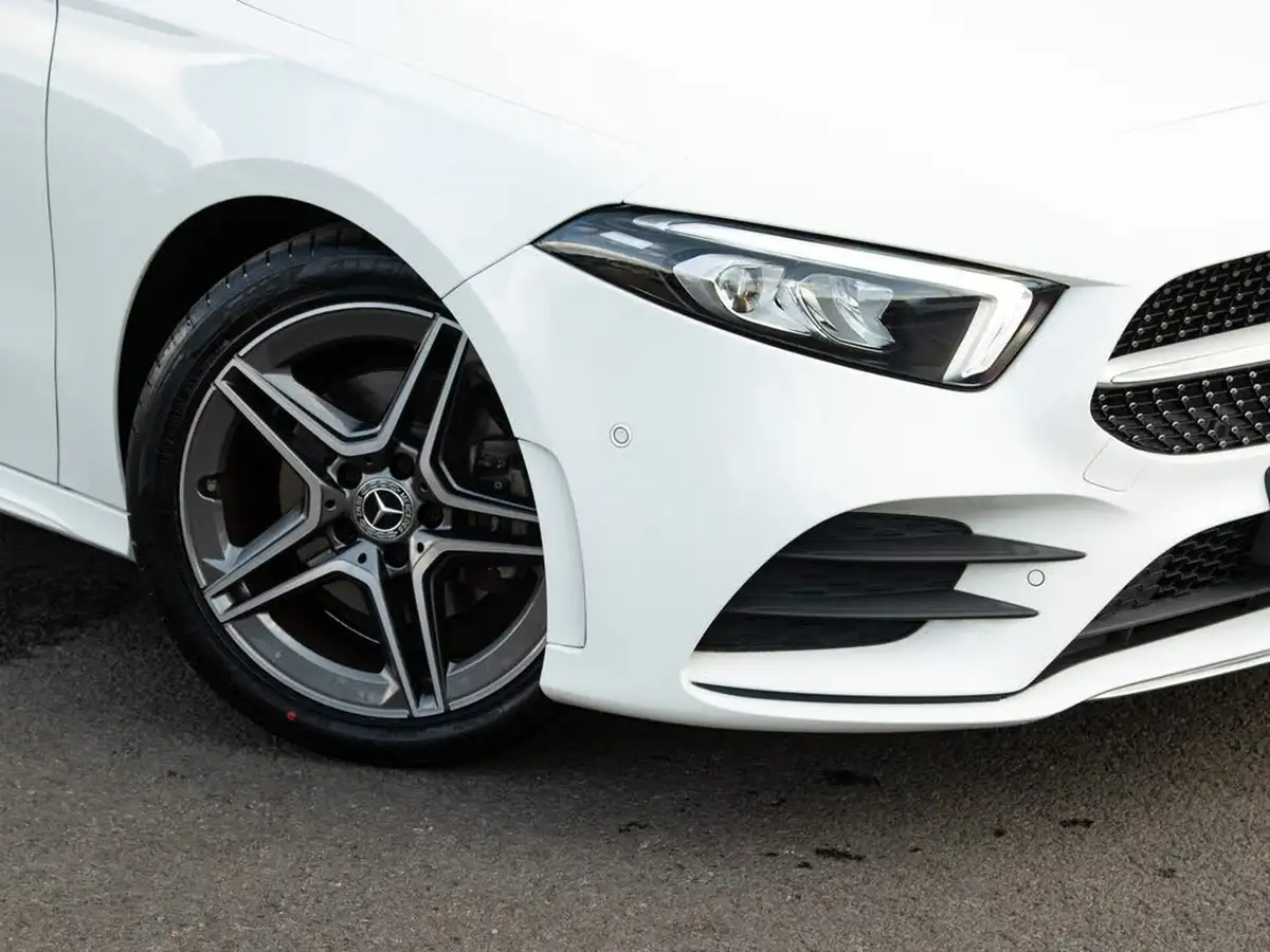 2019-mercedes-benz-a-class-13-a200-amg-line-premium-hatchback-5d-big-10